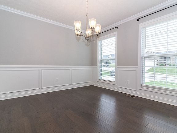 5th image of 235 Butterfield Dr