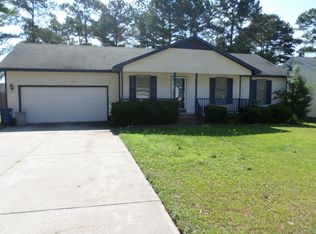 1305 Skyline Dr, Fayetteville, NC 28314