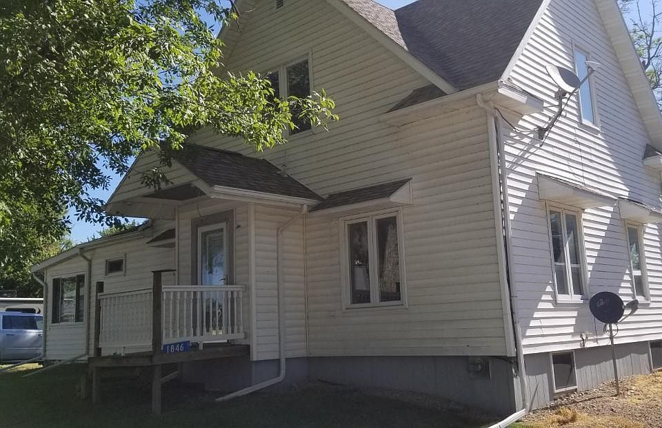 2nd image of 1846 Cornelia Dr
