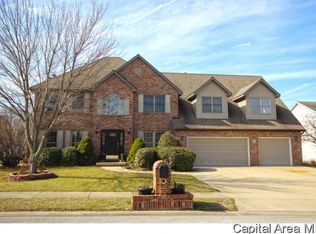 9 Abbey Ct, Chatham, IL 62629
