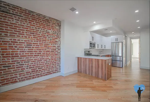 Rented by Compass | media 21