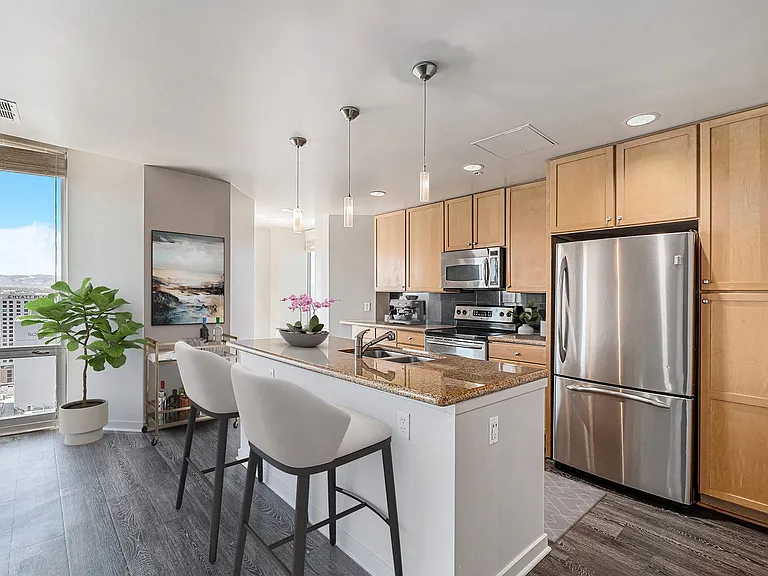 1600 Glenarm Place — Photo 30