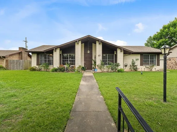 17 W Heatherwood Dr, Texarkana, TX 75503