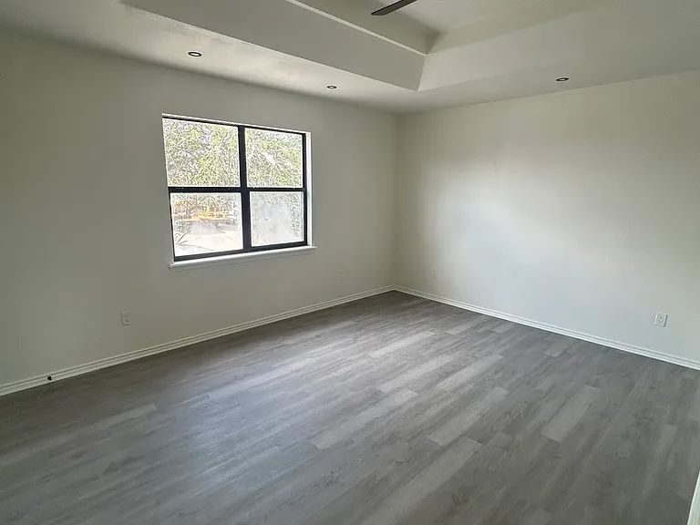 815 W Cooper St — Photo 12
