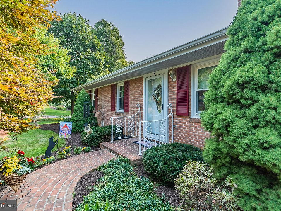 7 Acorn Cir, Chambersburg, PA 17202 Zillow
