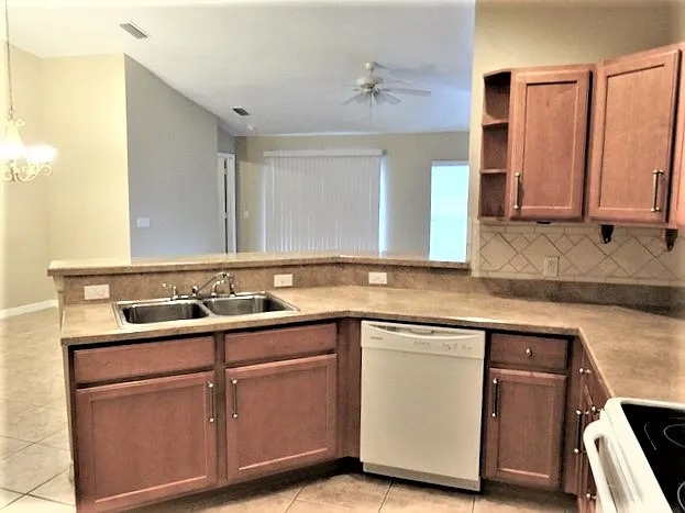 2170 Savannah Oaks Ln — Photo 5