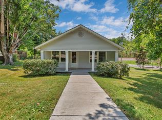 1008 W Broadway St, Lenoir City, TN 37771