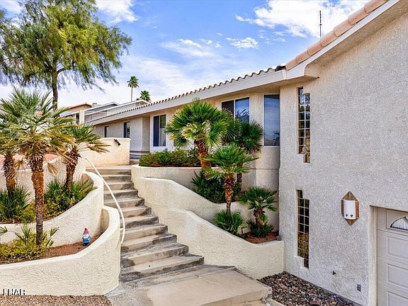 4th image of 3810 Breakwater Dr