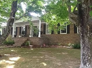 1607 Rocky Mound Rd, Westmoreland, TN 37186