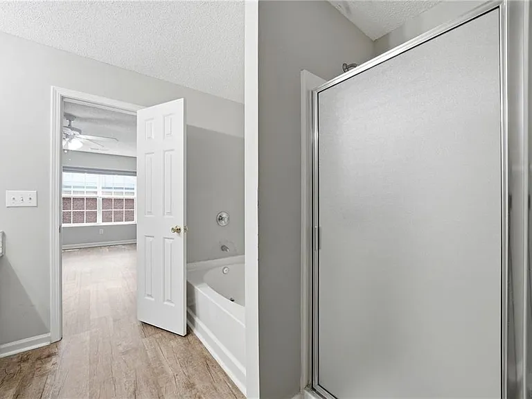 5682 Lawley Dr — Photo 25