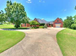 1031 Hidden Valley Ln, Choctaw, OK 73020