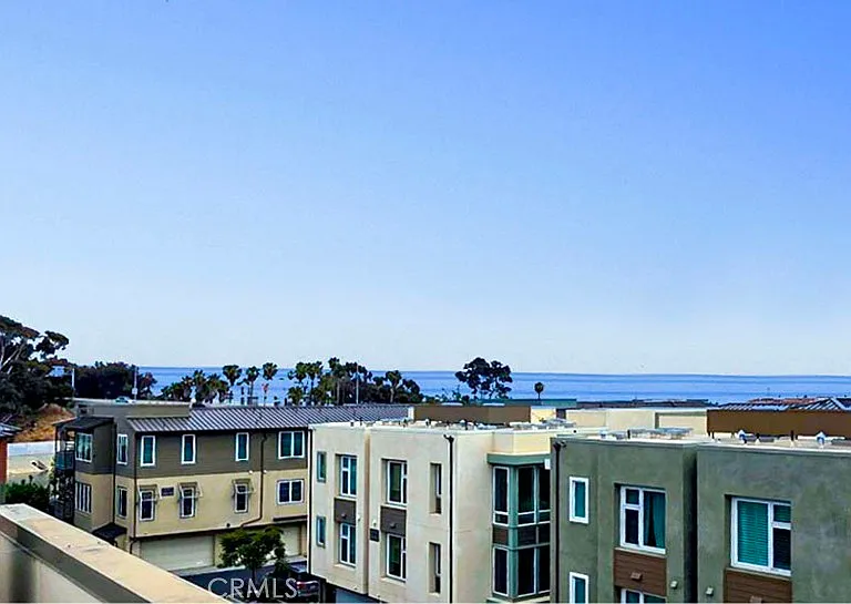983 Doheny Way — Photo 35
