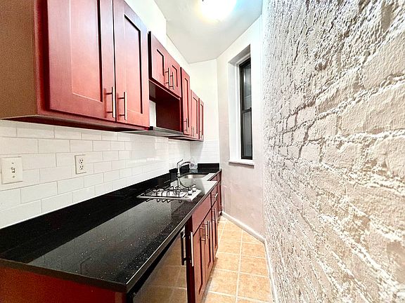 4th image of 171 Avenue C #1I