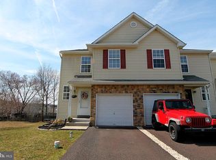 8 Coolidge Ave, Sellersville, PA 18960