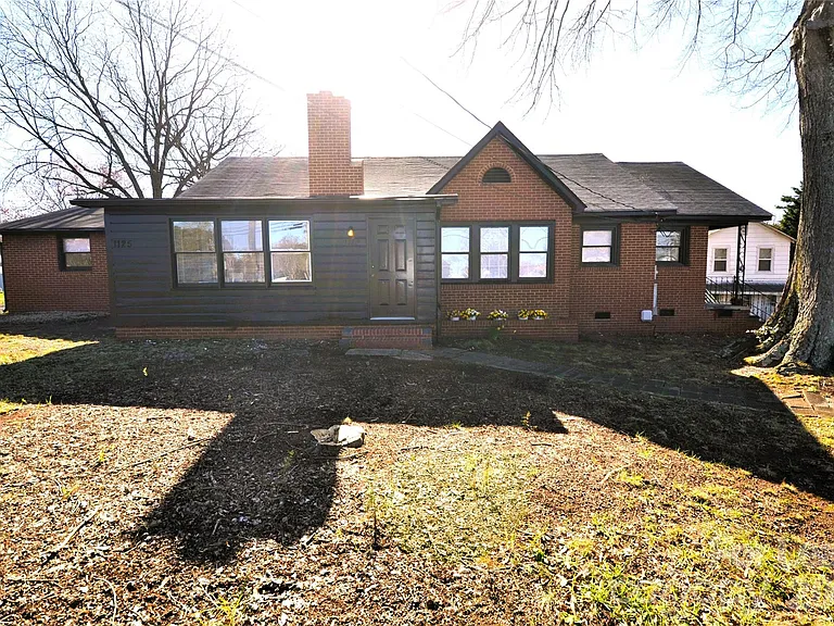 1127 Mecklenburg Hwy — Photo 2