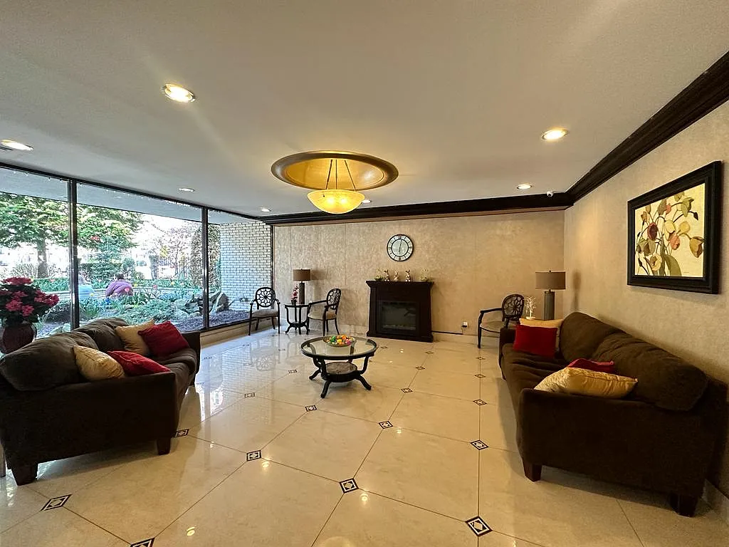 149 Marine Avenue — Photo 3