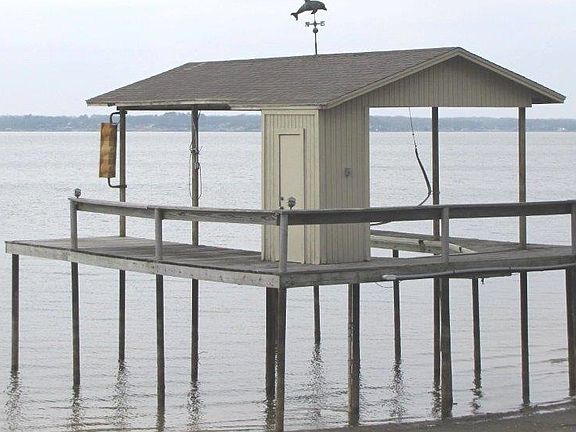 4th image of 121 Westshore Dr