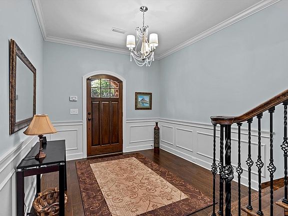 4th image of 206 Kelso Ln