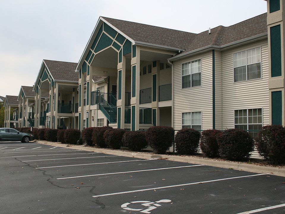 2nd image of 120 Springcreek Ct #134