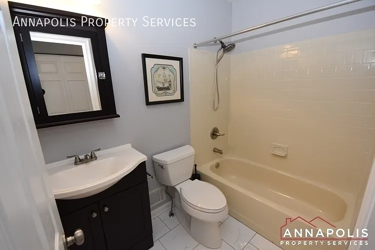 364 Ellenham Ct — Photo 19