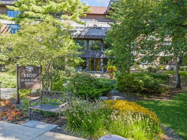 1409 Burr Oak Rd APT 315A, Hinsdale, IL 60521
