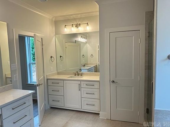 4th image of 124 Woodlands Park Dr