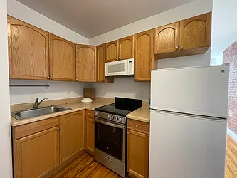 Rented by HOLTON REAL ESTATE INC.