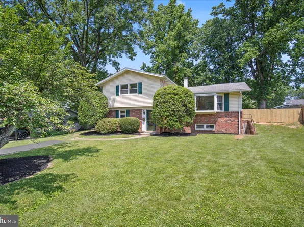 7708 Killebrew Dr, Annandale, VA 22003