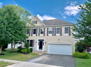 26 Springhouse Cir, Manalapan, NJ 07726