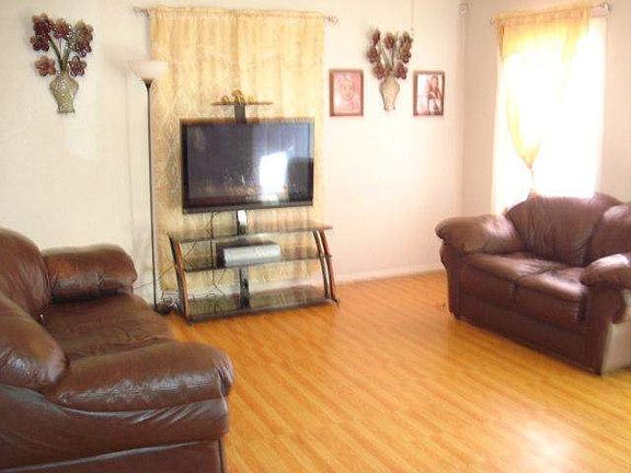 4th image of 3616 Charlton Ave