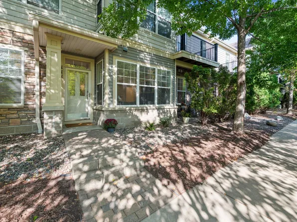 8317 Townsend Dr APT 111, Eden Prairie, MN 55344