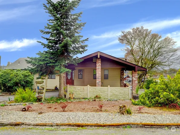 829 SE Adams Avenue, Chehalis, WA 98532