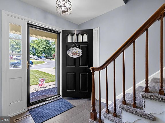 2nd image of 129 Pawnee Ct
