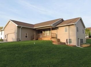 1003 N Johns St, Dodgeville, WI 53533
