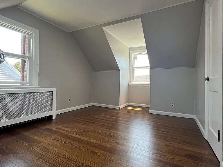 7 Mettler St — Photo 12