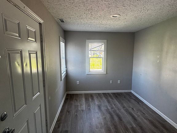 5th image of 315 N Mickley Ave #8