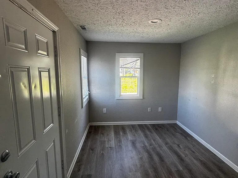 315 N Mickley Ave #8 — Photo 5