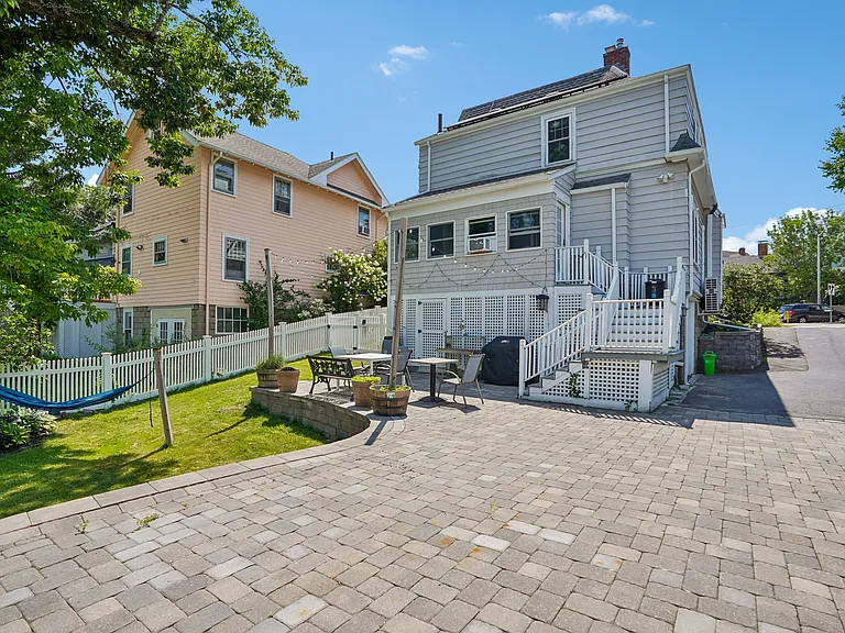 3 Woburn St — Photo 35