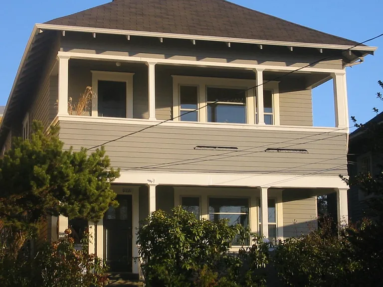 221 S Hamilton St — Photo 1