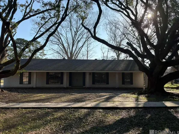 5722 Fennwood Dr, Zachary, LA 70791