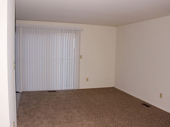 3rd image of 7592 Mount Whitney St