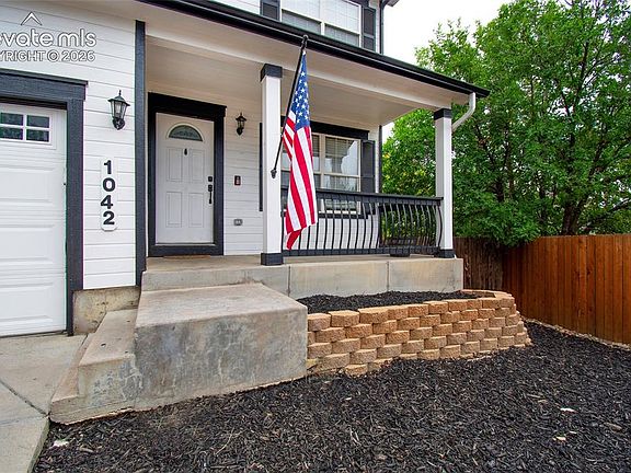 2nd image of 1042 Cailin Way