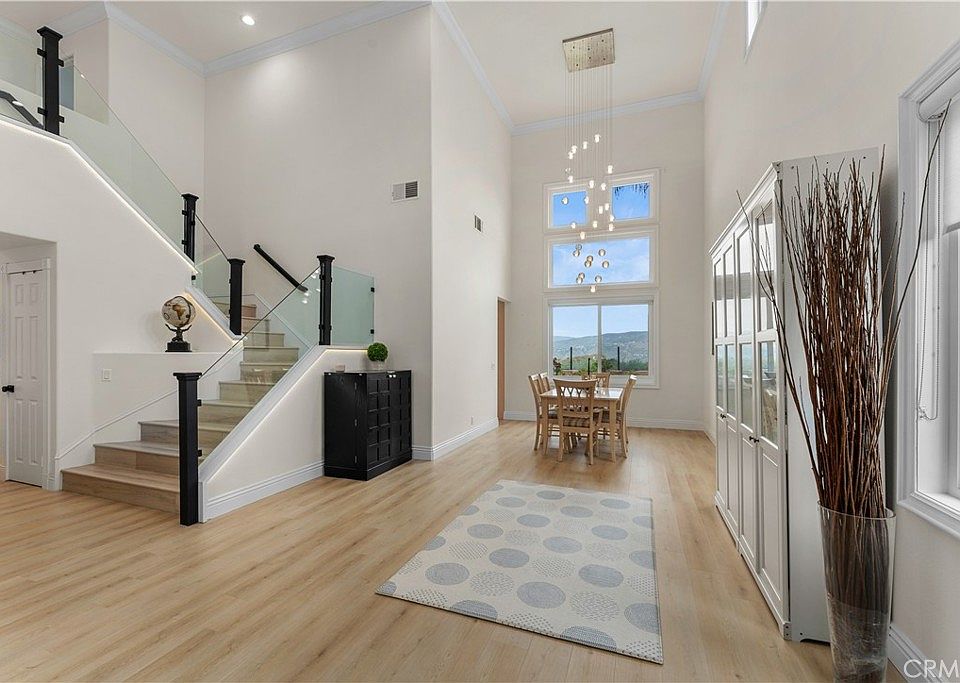 1st image of 8835 E Foxhollow Dr