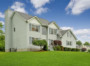 5 Wayne Ct, Middletown, NY 10941