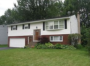 4790 Black Oak Dr, Liverpool, NY 13088