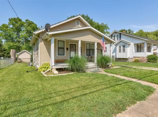 723 Biltmore St, Ste Genevieve, MO 63670