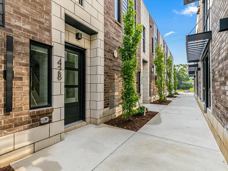 Tienken Trail Lofts — Photo 19