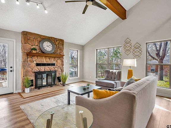 4th image of 104 Leisure Ln
