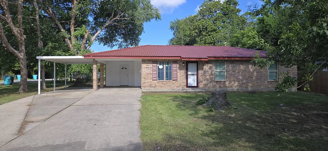 1428 Attakapas Dr — Photo 1
