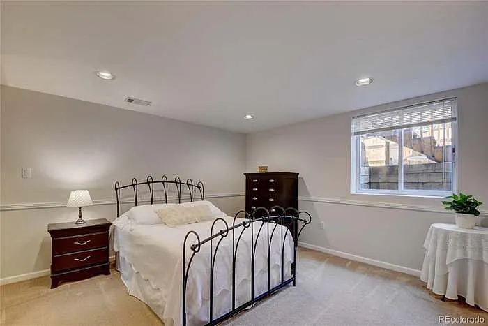 409 S Alkire St — Photo 27